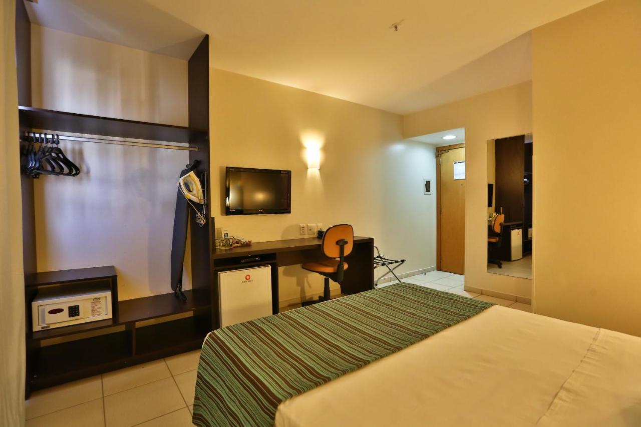 Comfort Hotel Goiânia Esterno foto