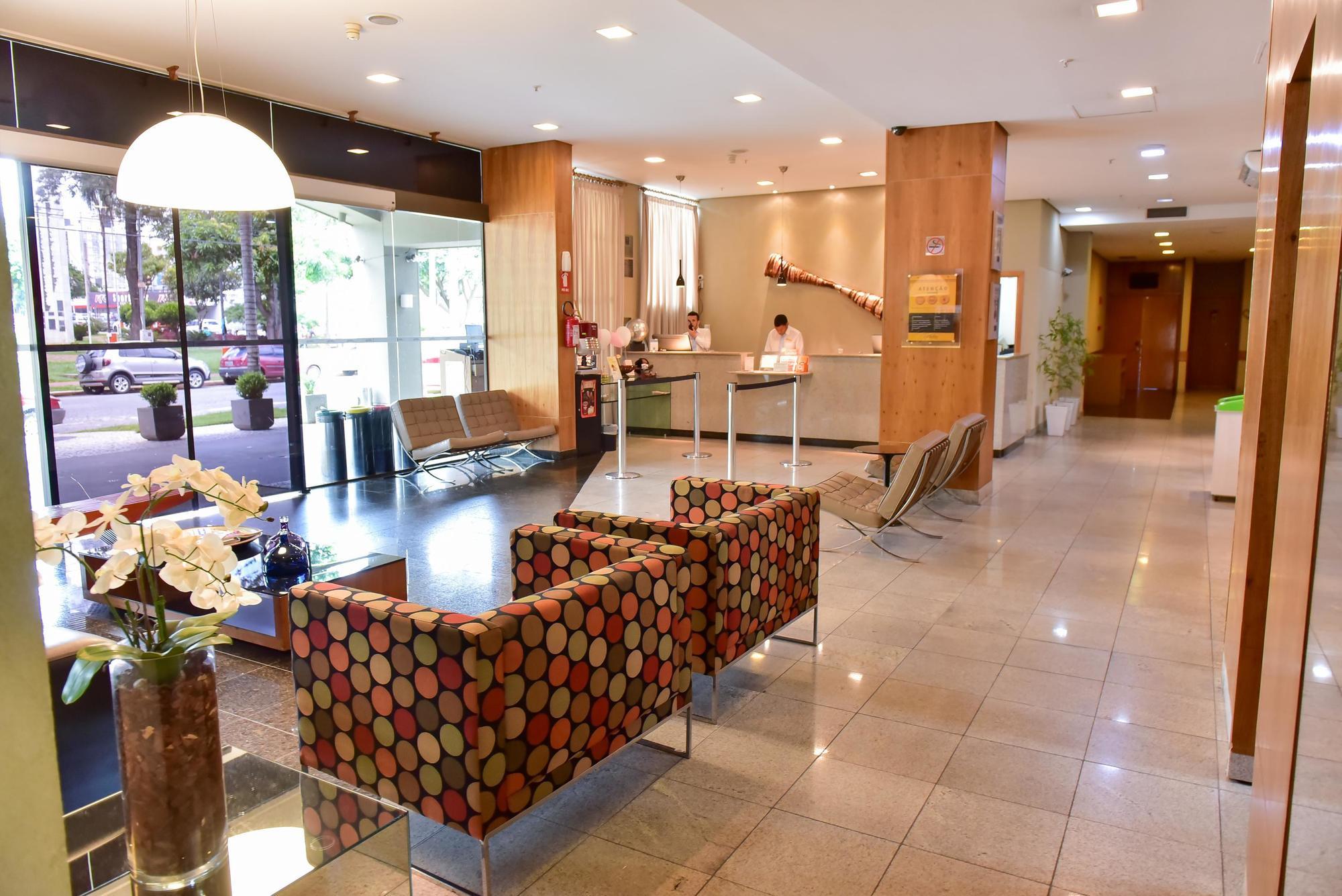 Comfort Hotel Goiânia Esterno foto